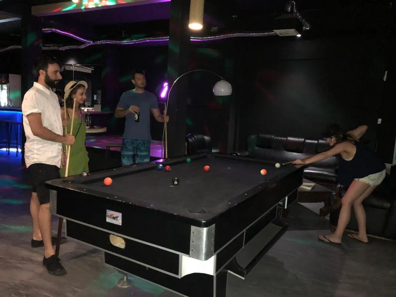 Albergue M Box Seminyak 0*,